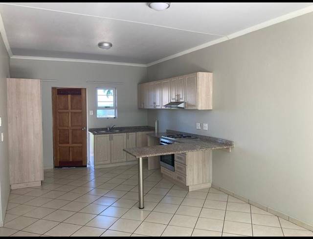 2 BEDROOM PROPERTY TO RENT IN ILLOVO BEACH